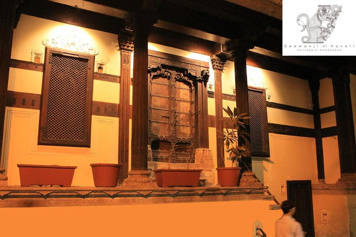 Deewanji Ni Haveli Bed & Breakfast Ахмедабад Екстериор снимка