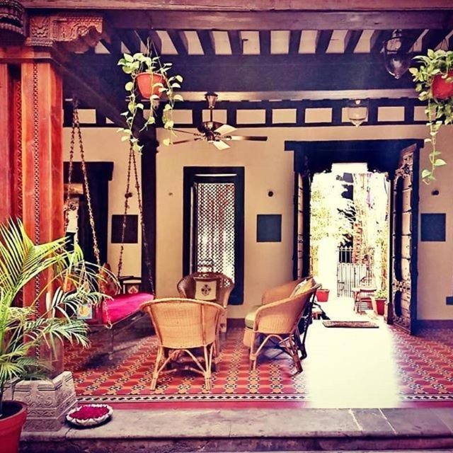 Deewanji Ni Haveli Bed & Breakfast Ахмедабад Екстериор снимка