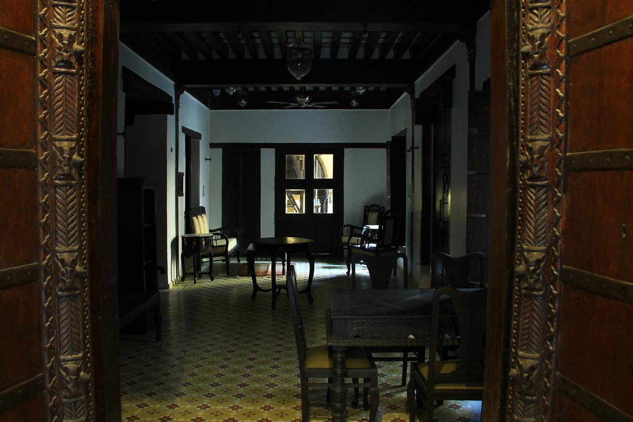 Deewanji Ni Haveli Bed & Breakfast Ахмедабад Екстериор снимка