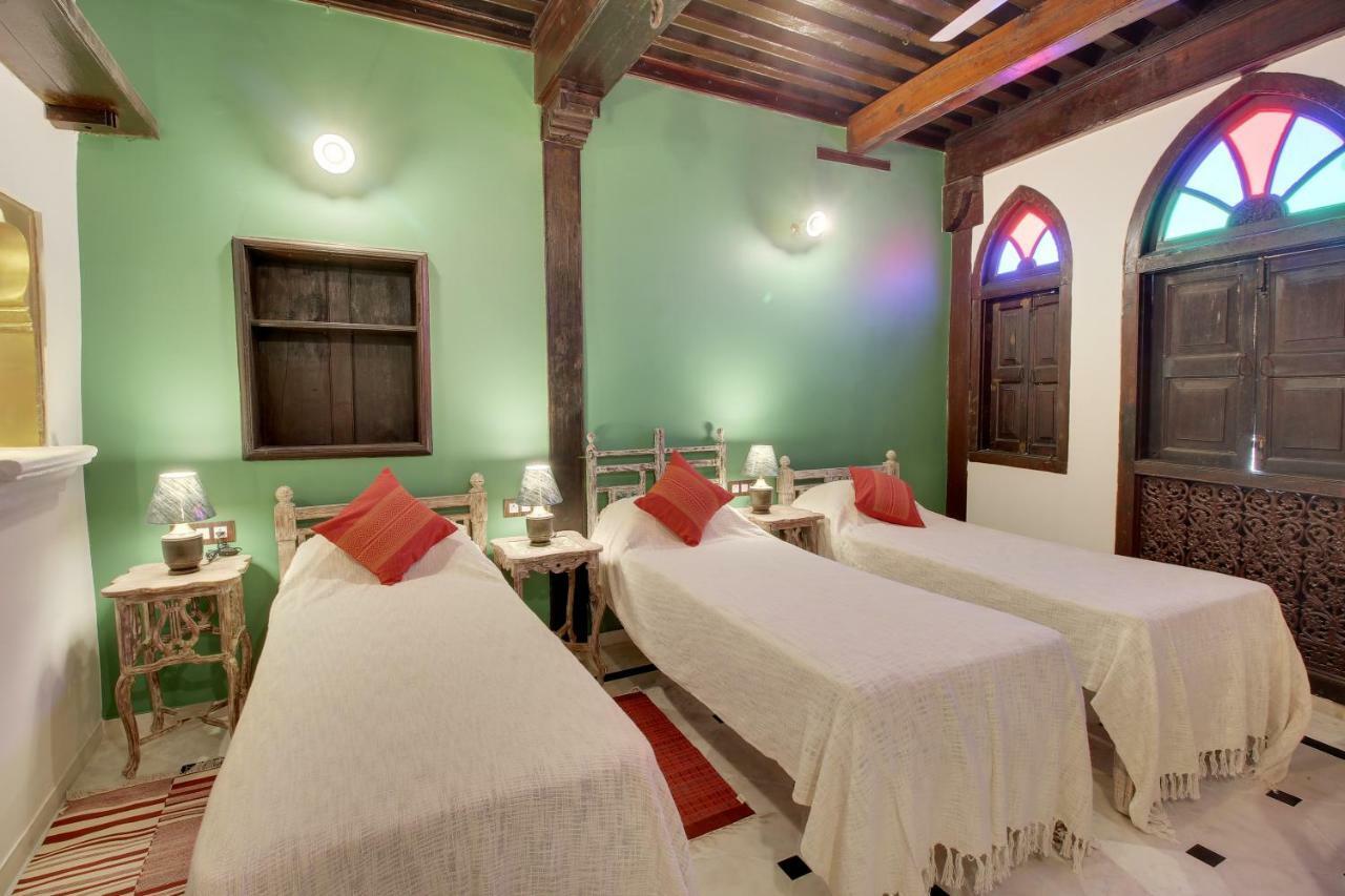 Deewanji Ni Haveli Bed & Breakfast Ахмедабад Екстериор снимка