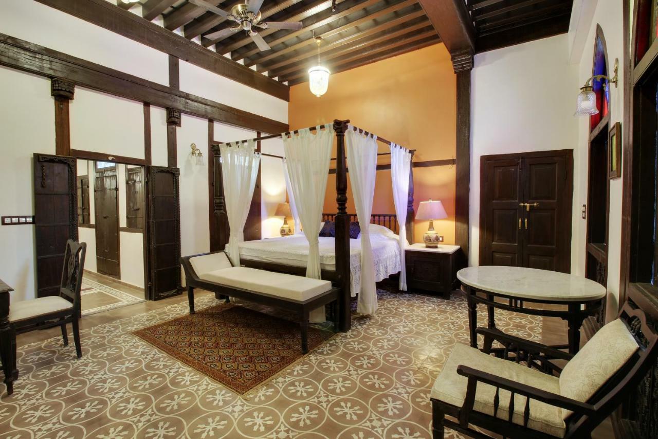 Deewanji Ni Haveli Bed & Breakfast Ахмедабад Екстериор снимка